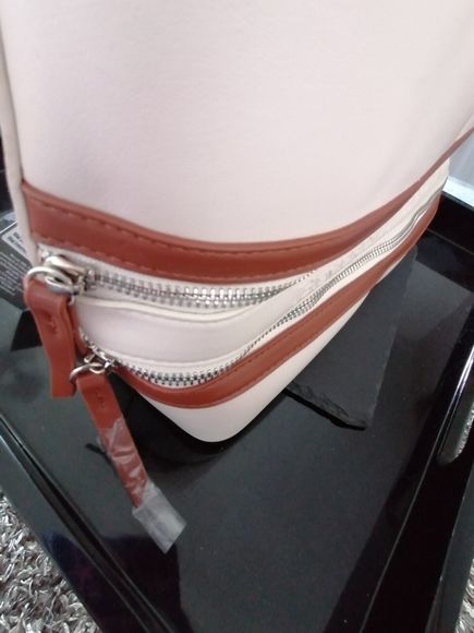 Beverly Hills Handbag New handles strap pockets lightweight tactile very pretty - Picture 8 of 15